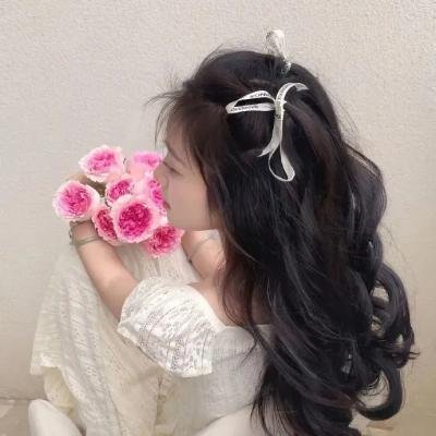 慈善晚宴实拍：老艺术家孙女晒豪宅名表，工作室声明未澄清